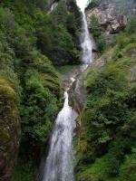 One of many beautiful waterfalls-800